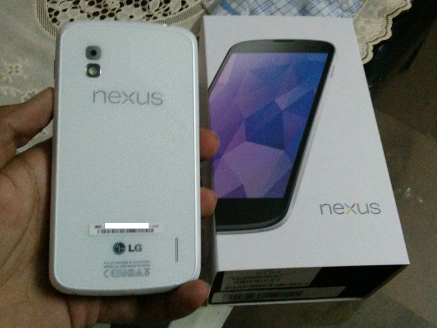 nexus-4-white-main