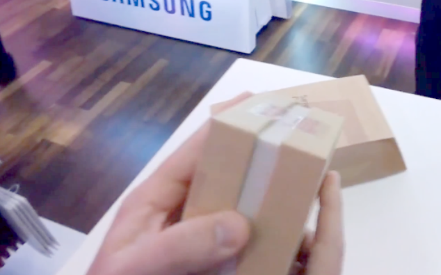 Galaxy-S5-unboxing