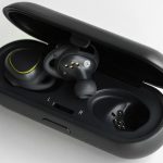 Apple AirPods VS Samsung Gear IconX