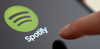 Spotify Facebook Messenger