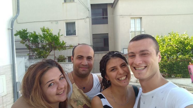 Foto frontale 16:9