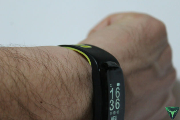 No.1 F4 smartband recensione