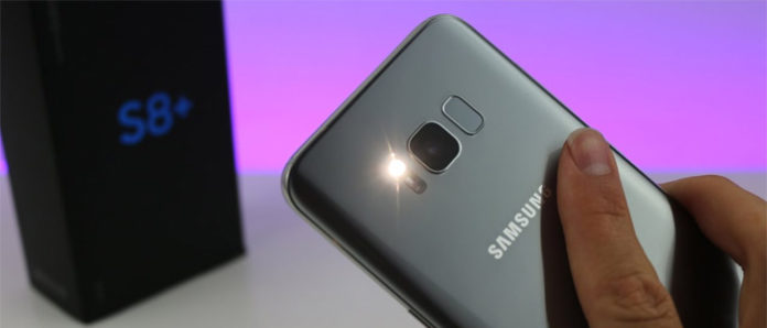 Come-attivare-torcia-smartphone-Android Come attivare torcia smartphone Android