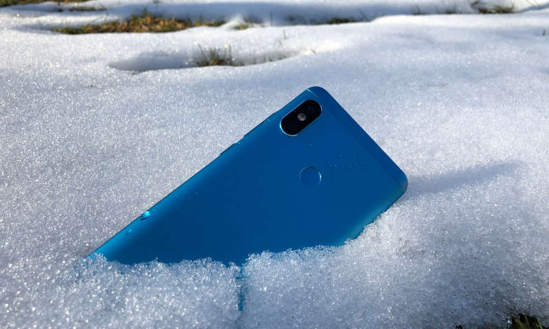 proteggere lo smartphone neve